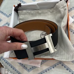 Hermes brushed silver buckle size 40 length is 85 as marked
